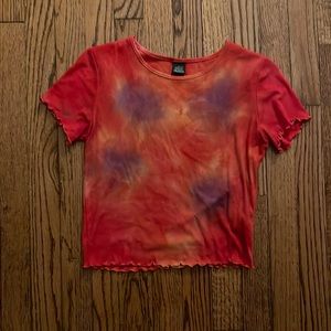 red tye dye crop tee